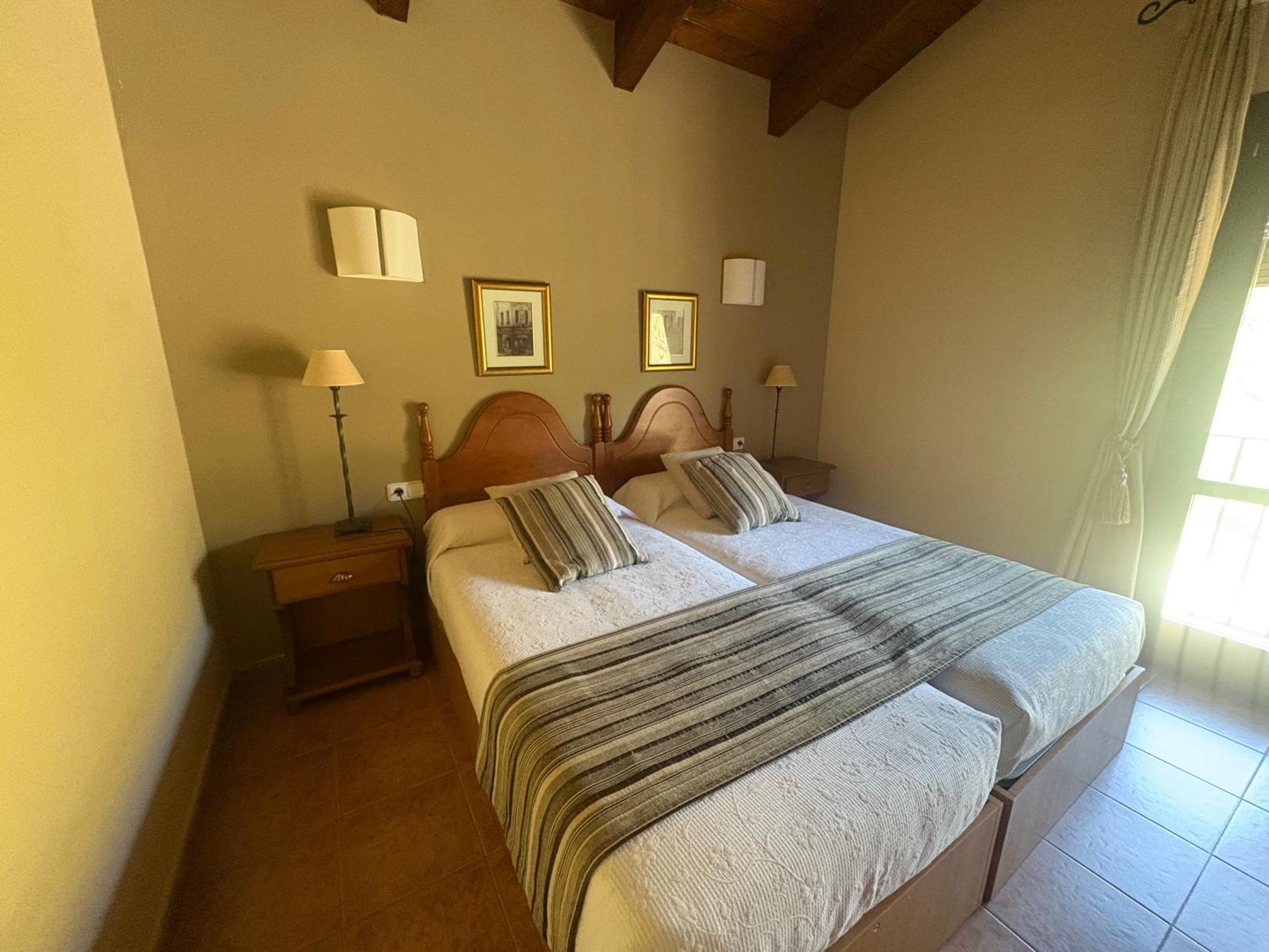 Hotel Guara Inluka Las Almunias Quarto foto